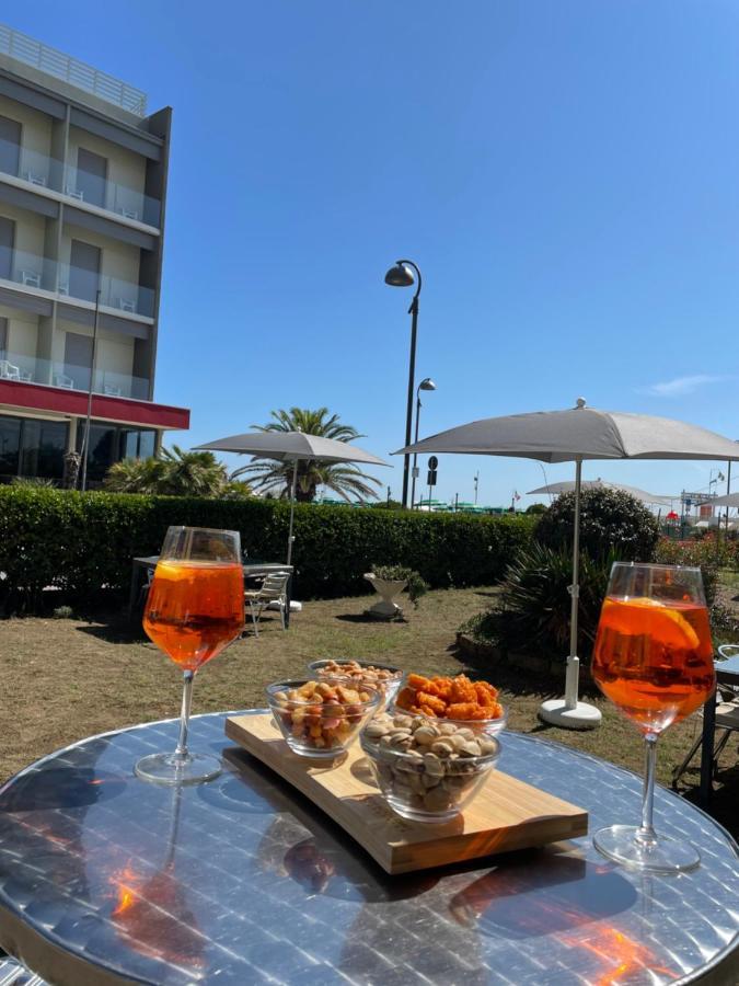 Hotel Diplomatic Bellaria-Igea Marina Exterior photo